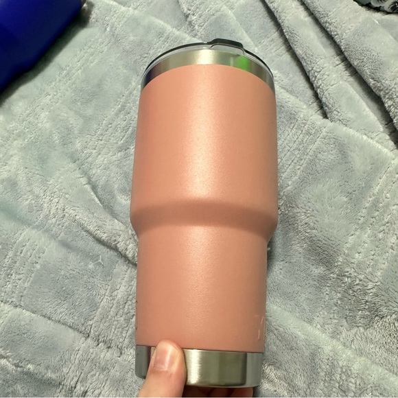 Yeti tumbler 30oz - Picture 6 of 7